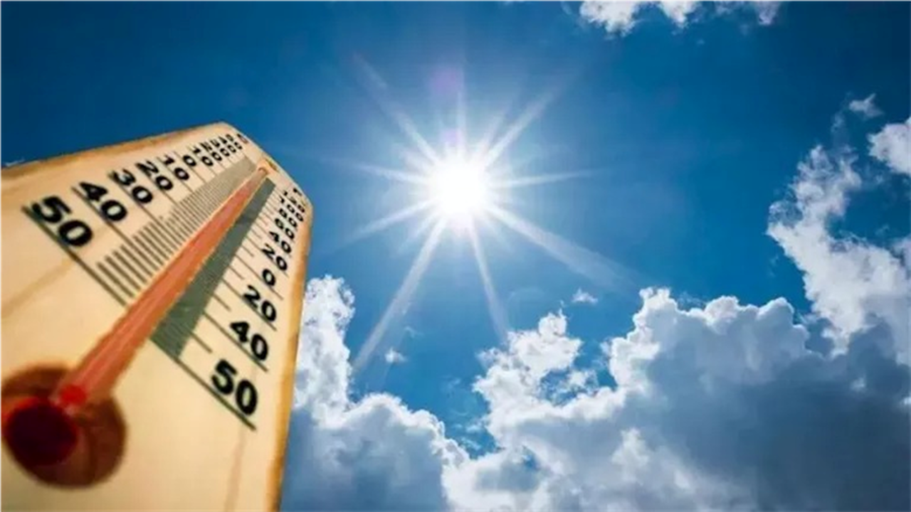 الأرصاد: منخفض جوي يضرب السواحل وأمطار رعدية بسيناء.. وتنبيهات للمواطنين.